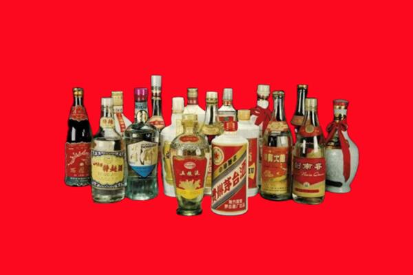 伊春回收十八老酒.jpg